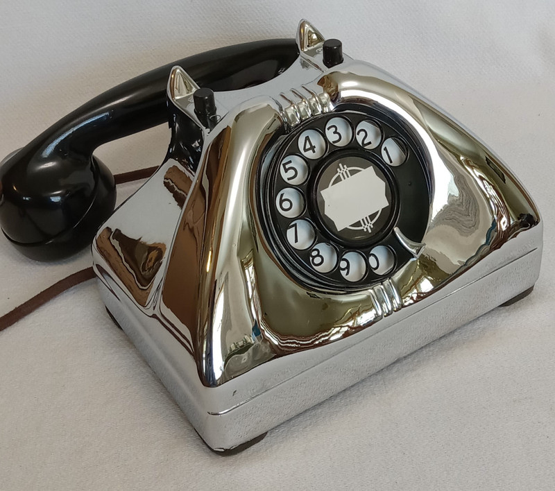 Conneticuit Electric Chrome toaster phone TP6A Army signal corps 