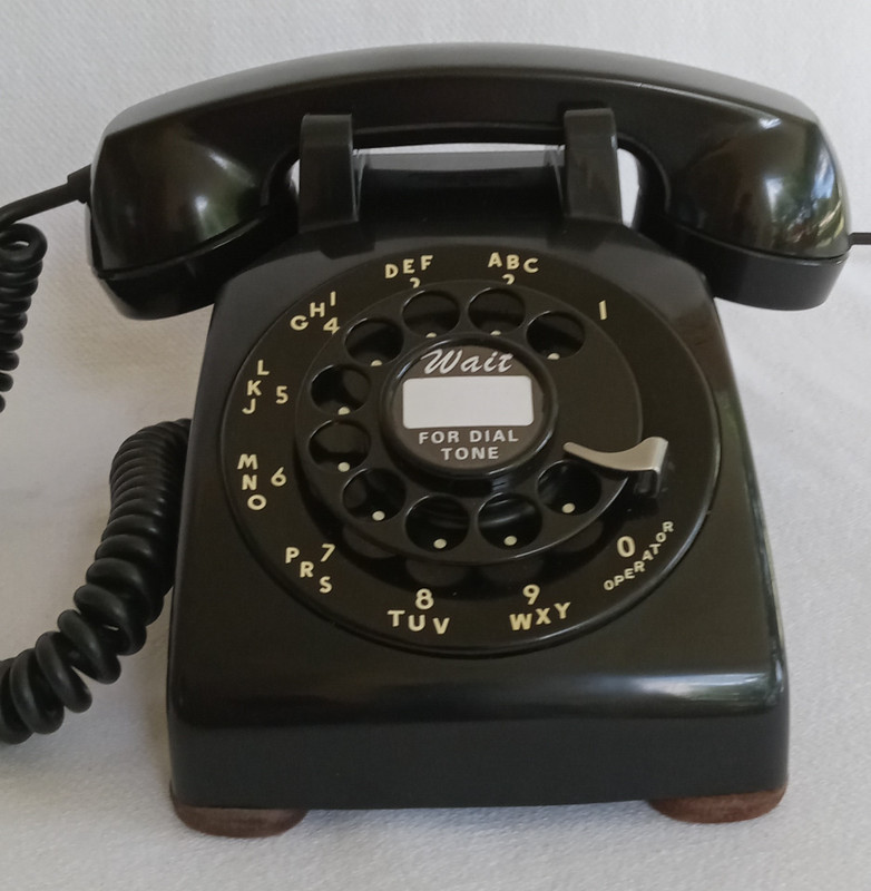   Western Electric telephone model 500 Fully restored       
