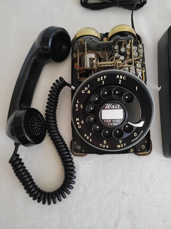   Western Electric telephone model 500 Fully restored       