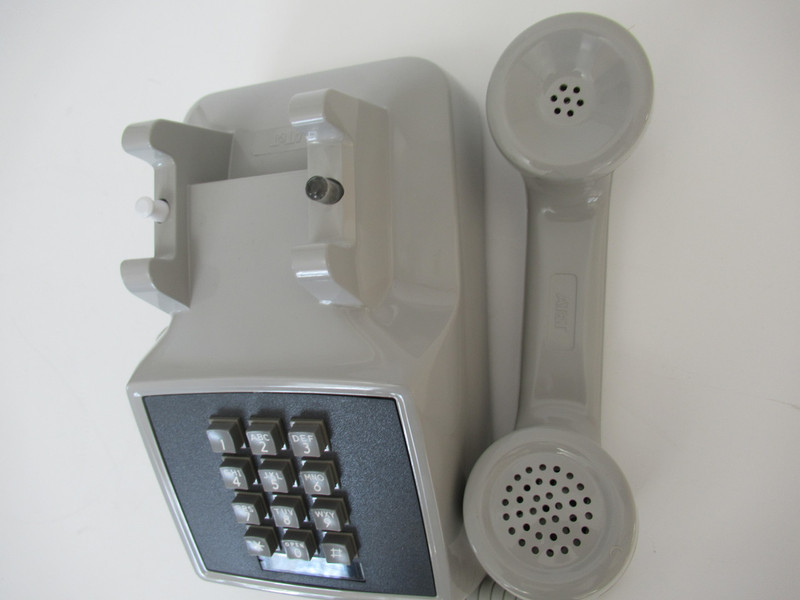 Vintage Original Gray AT&T Western ElectricTelephone 2503 works NOS  
