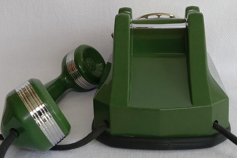 Automatic  Electric Jade Green AE40 phone with chrome Trim