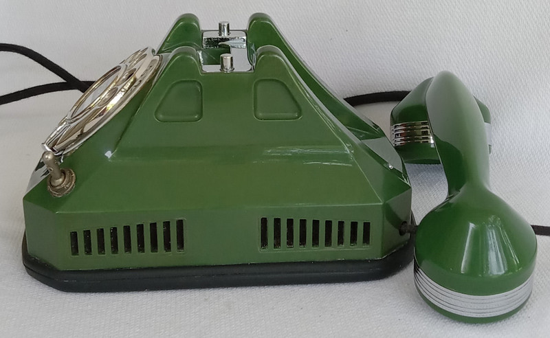 Automatic  Electric Jade Green AE40 phone with chrome Trim