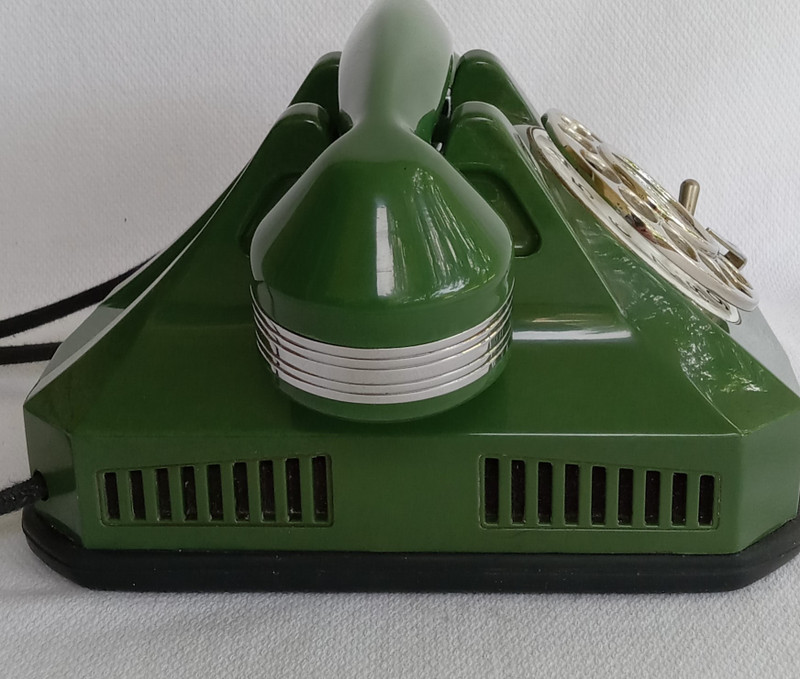 Automatic  Electric Jade Green AE40 phone with chrome Trim