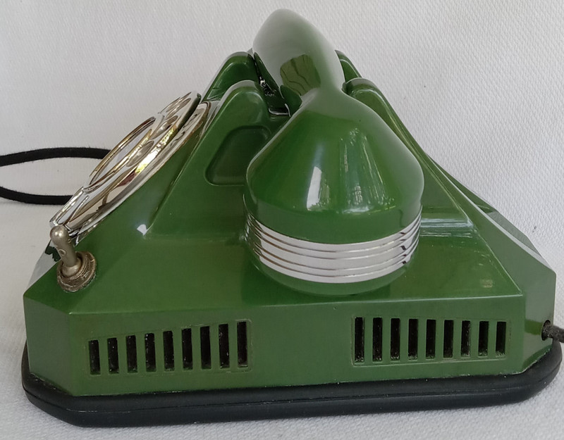 Automatic  Electric Jade Green AE40 phone with chrome Trim