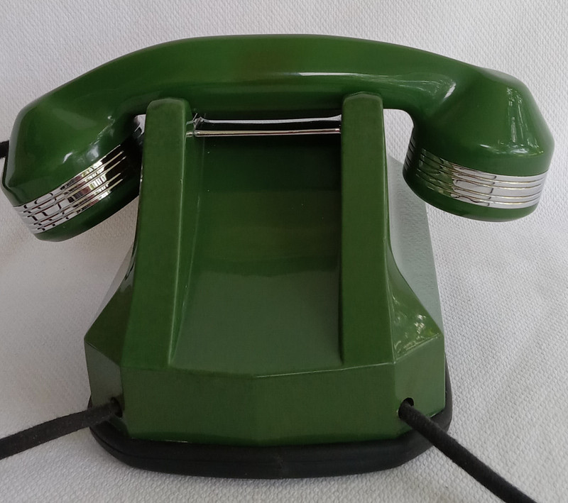 Automatic  Electric Jade Green AE40 phone with chrome Trim