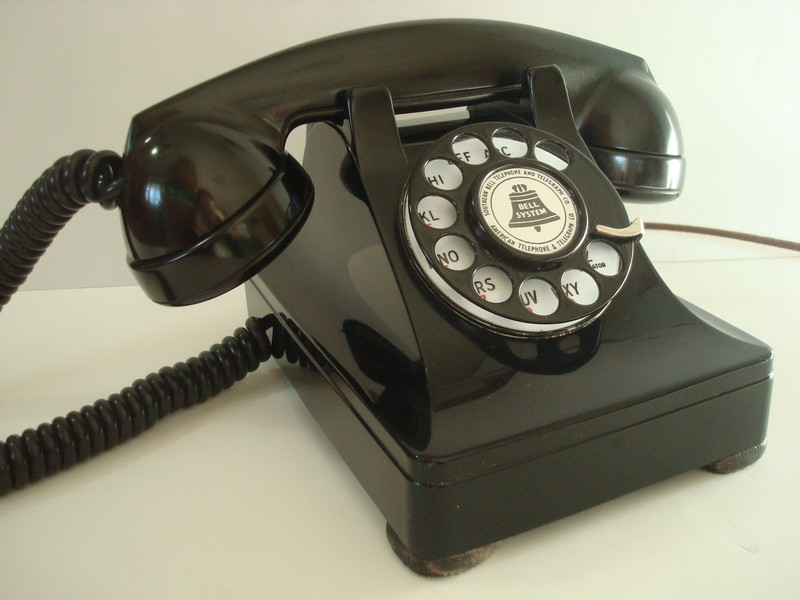 Vintage Western Electric 302 Bakelite Thermoplastic Rotary Telephone