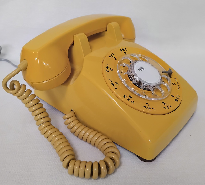 Western Electric 500  Yellow  Telephone
