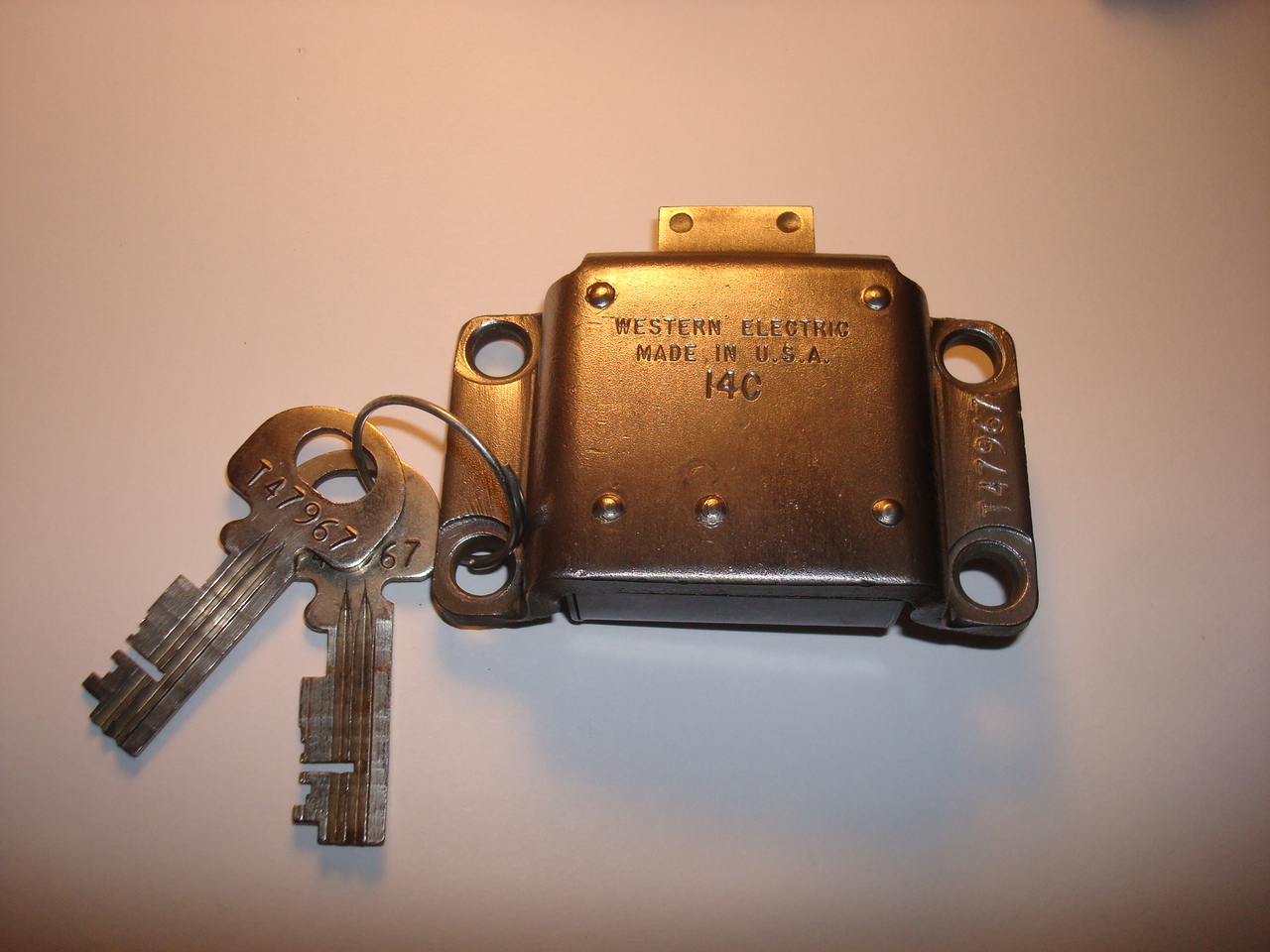 Vaultroom　KEY CHAIN　3点セット 540A1406.jpg?v=1703074661&