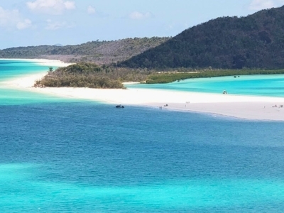 whitehaven-beach.jpg
