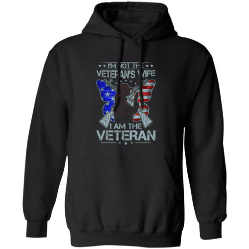 Im not the Vets wife Im the Vet Pullover Hoodie