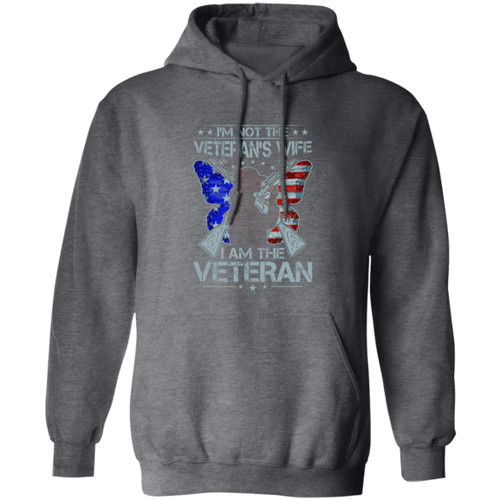 Im not the Vets wife Im the Vet Pullover Hoodie