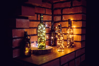 ​Have fun with beautiful glass bottles for Christmas