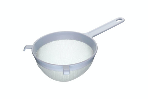 Plastic Sieve 18cm