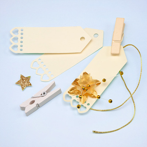 Mini Ivory Gift Tags with Heart Edging (Pack of 10) perfect for wedding favour labelling.