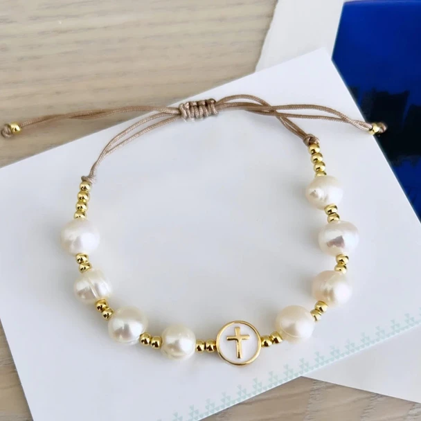 Adjustable Cord Bracelet: Pearl White & Gold (BR30038G)