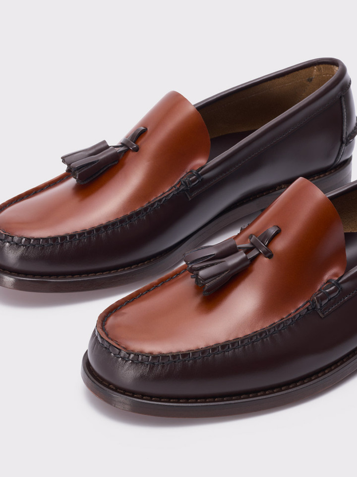 Men's Two Tone Brown Tasselled Loafer - Tassel Detail