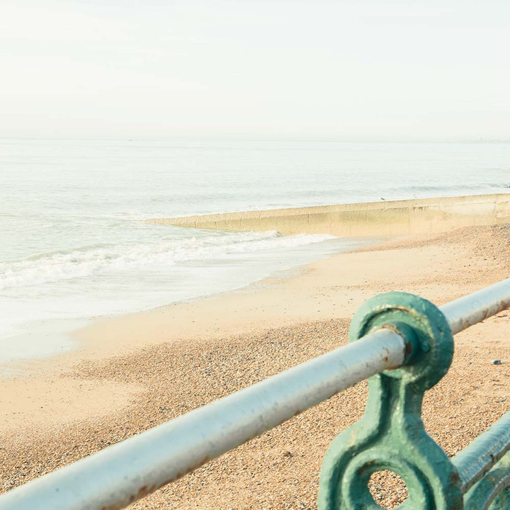 Signature Look  Maxwell Alderton railing