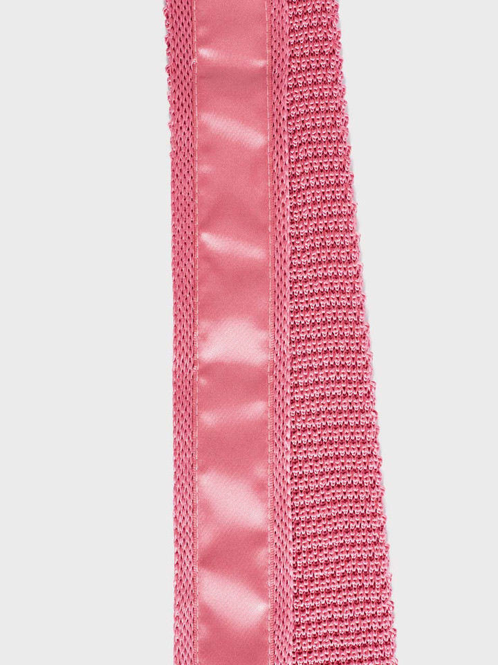 Knitted silk tie pink back