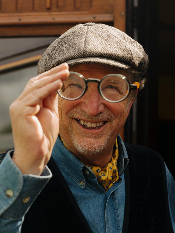 Lord Trousers wears Undyed Wool Tweed Baker Boy Cap
