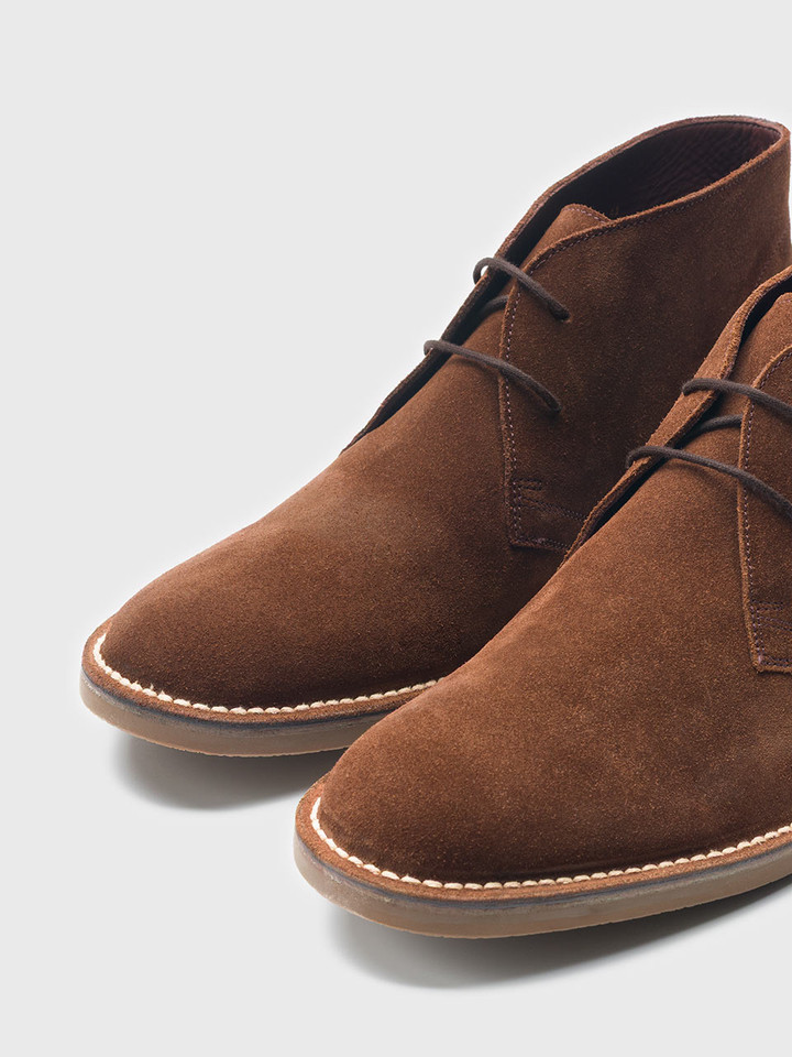 Brown Loake Sahara Desert Boots Toes CLose-up