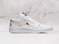Air Jordan 1 Low SE Metallic Gold – Luxury and Comfort Combined