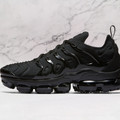 Air Max Vapormax Plus Triple Black