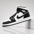 Jordan 1 Mid Split Black White