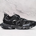 BALENCIAGA  Black & White Track