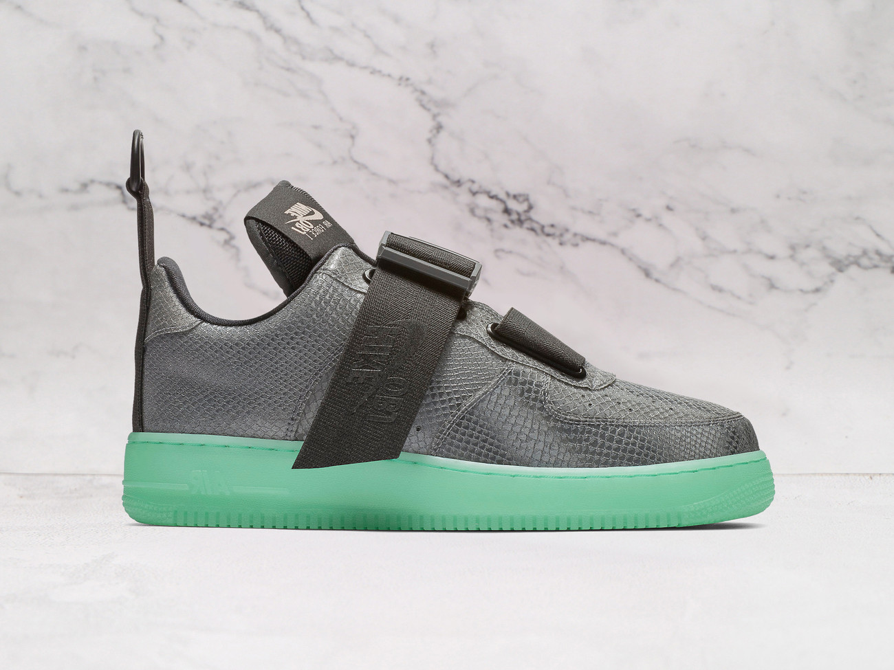 Nike Air Force 1 Utility Odell Beckham Jr. – Cool Grey Sneaker with Utility Straps and Glow-In-The-Dark Sole