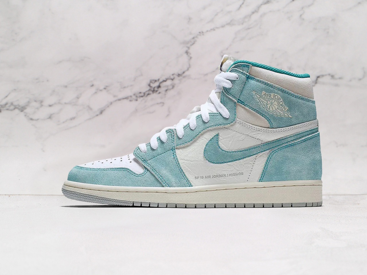 Air Jordan 1 Retro High OG 'Turbo Green' – White Leather Base with Distressed Turbo Green Suede Overlays