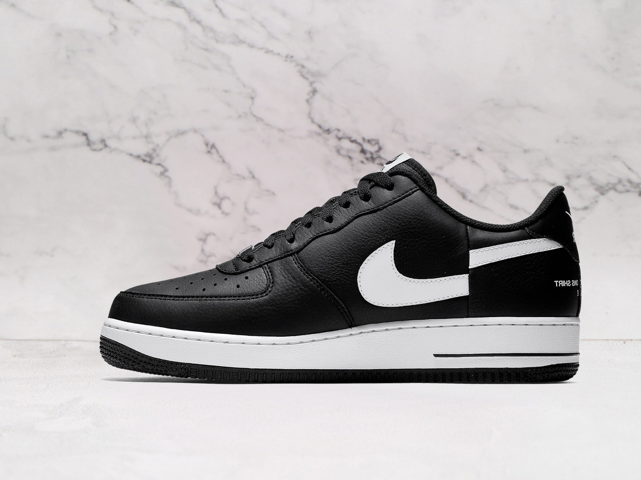 Nike Air Force 1 Low Supreme x Comme des Garçons (2018) – Collaborative Design with Split Swoosh