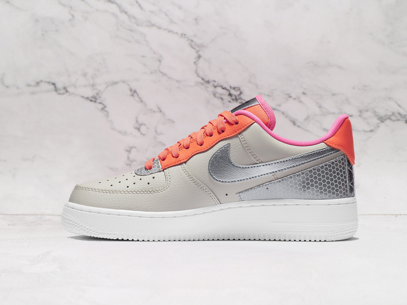 Nike Air Force 1 '07 SE 'Light Orewood Brown' – Reflective Design with Vibrant Accents