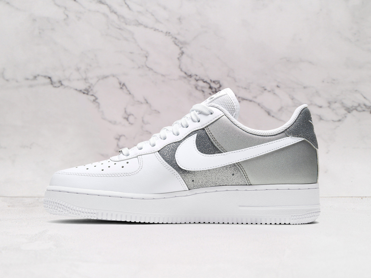 Nike Air Force 1 Low '07 'White Metallic Silver' – Classic Design with Modern Metallic Accents