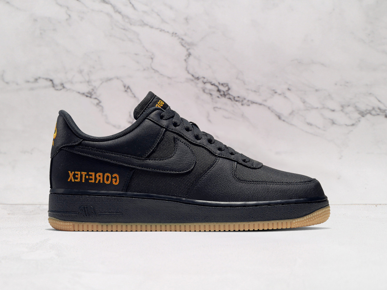 Air Force 1 Low Gore-Tex Black Light Carbon – Waterproof Upper and Classic Design