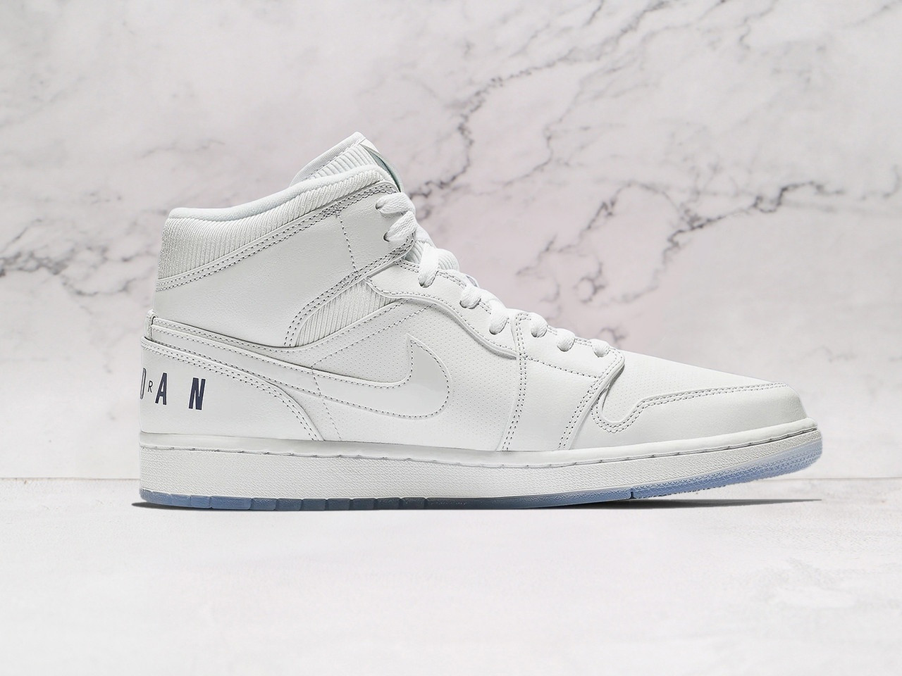 Air Jordan 1 Mid Pure White – Clean White