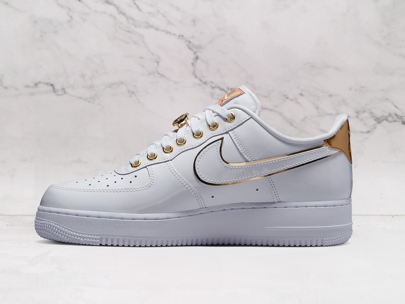 AF1 Low 'NOLA' – Metallic Gold and University Red Details