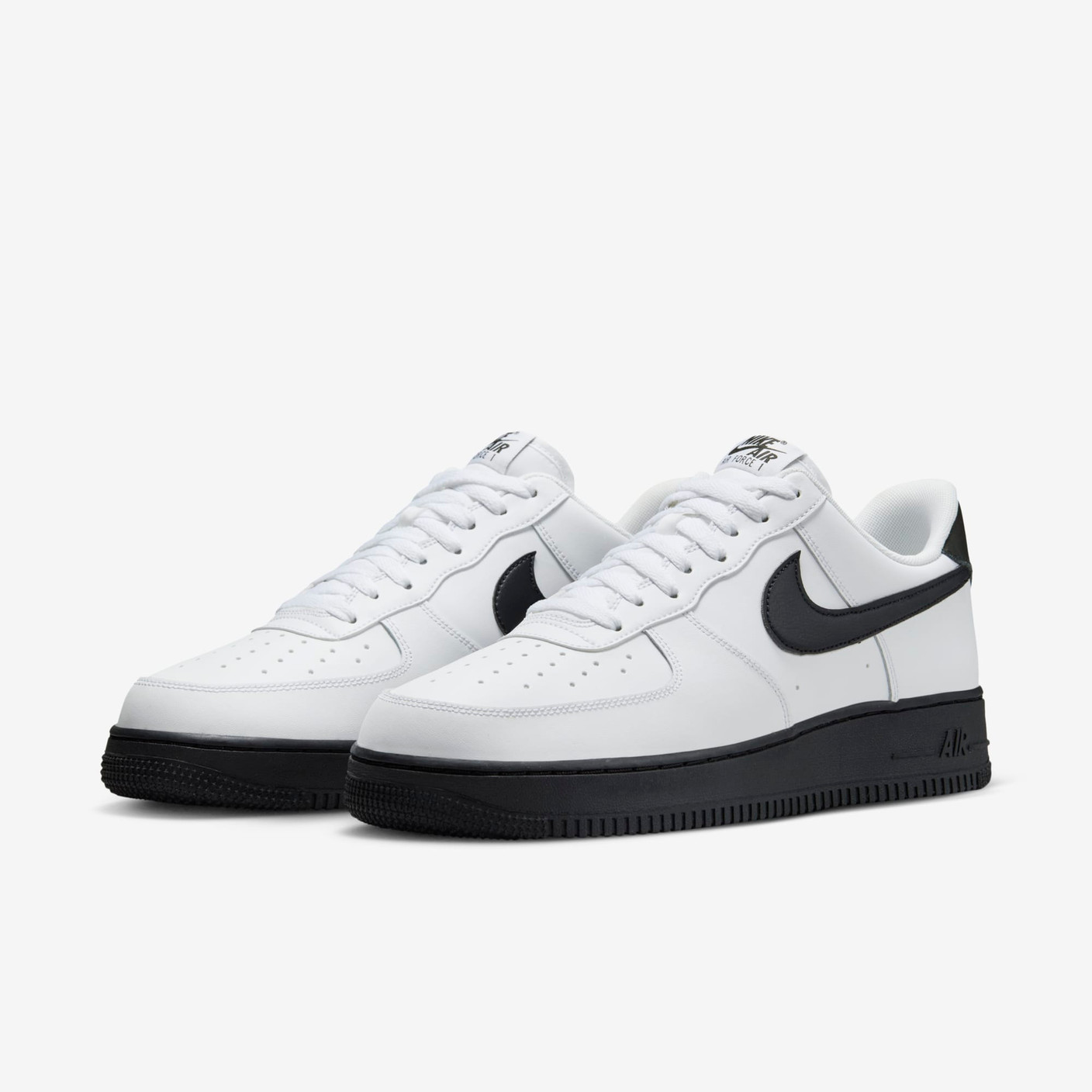 Air Force 1 Low White Black Sole