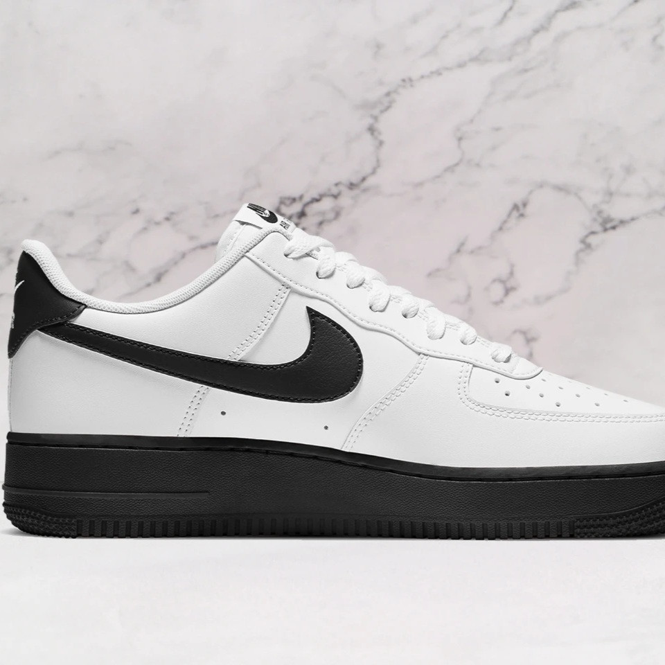 Air Force 1 Low White Black Sole