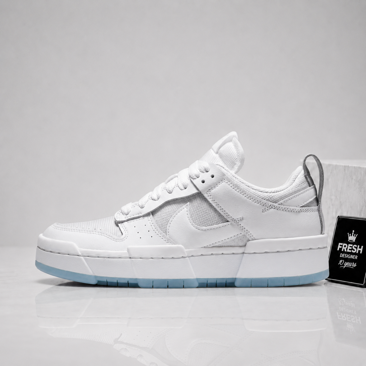 SB Dunk Low Disrupt Photon dust