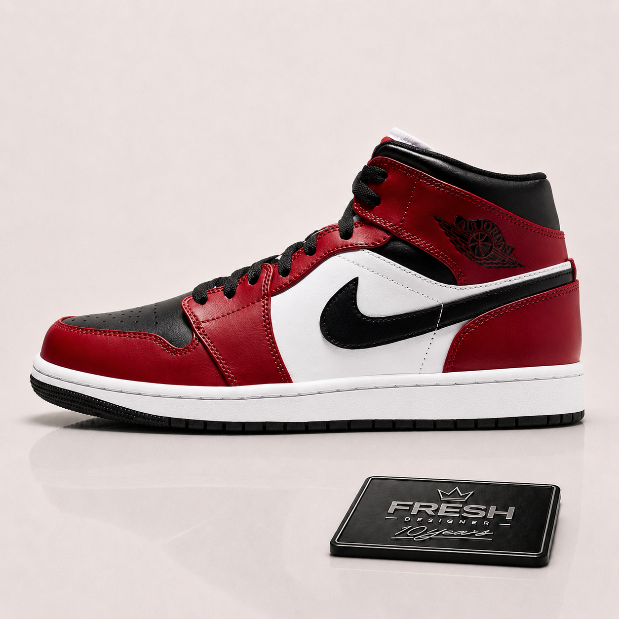 Air jordan 1 Mid Chicago toe