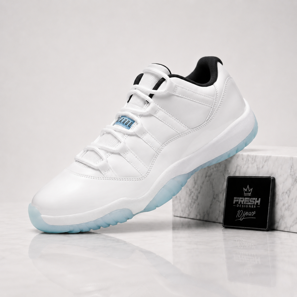 Air Jordan 11 Retro Legend Blue