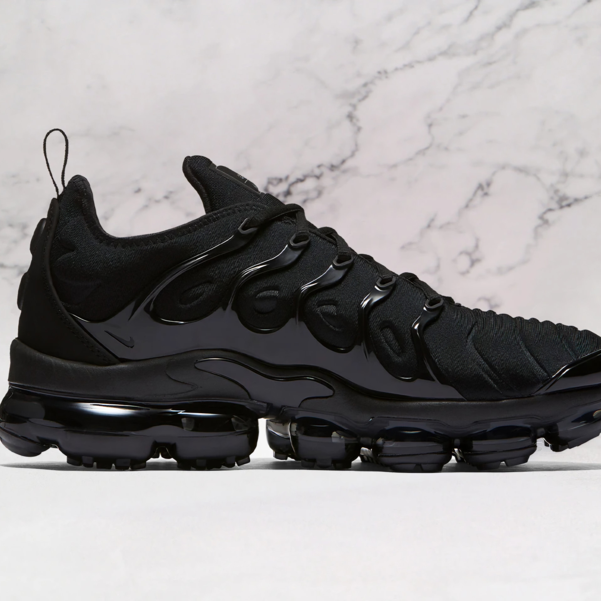 Air Max Vapormax Plus Triple Black