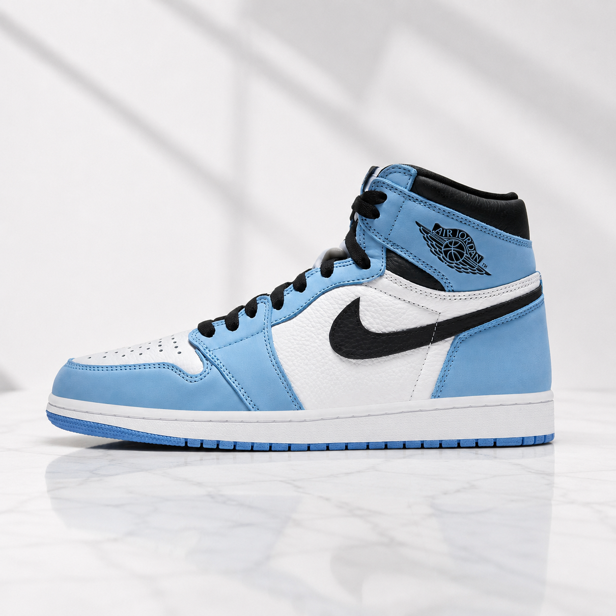 Air Jordan 1 Retro High White University Blue Black