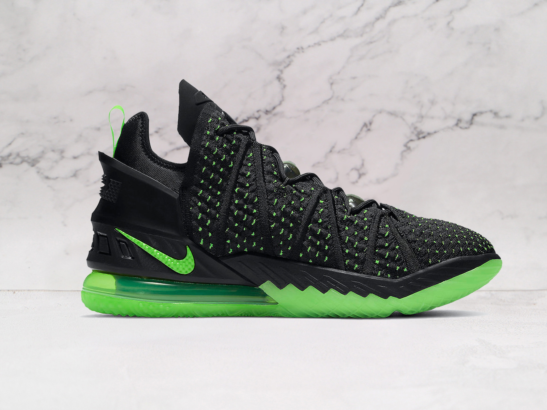 LeBron 18 Dunkman – Knitposite Upper with Neon Green Threads