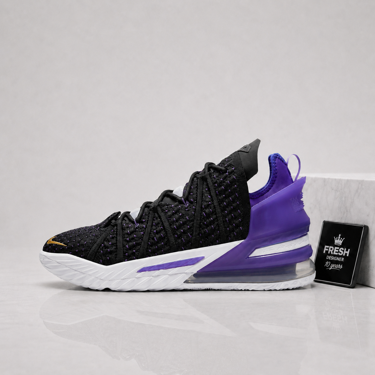 Nike LeBron 18 Lakers