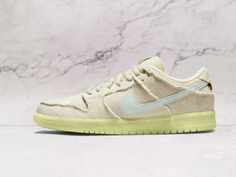 Nike SB Dunk Low 'Mummy' – Canvas Upper with Suede Overlays and Night Maroon Accents