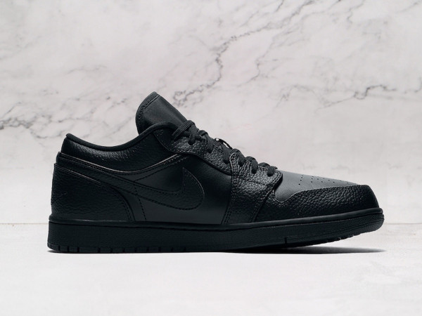 Air Jordan 1 Low Triple Black – Sleek & Timeless Minimalist Design