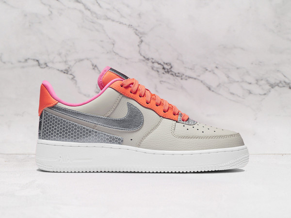 Nike Air Force 1 '07 SE 'Light Orewood Brown' – Light Orewood Brown Leather Upper with 3M Reflective Overlays and Metallic Silver Swoosh