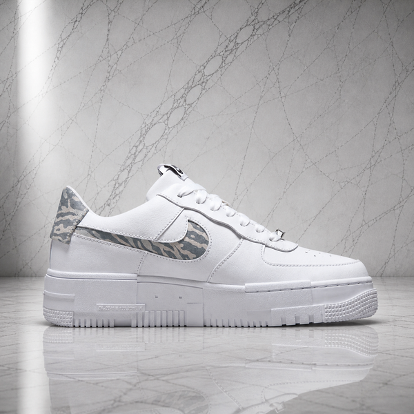 Air Force 1 Pixel SE White Zebra