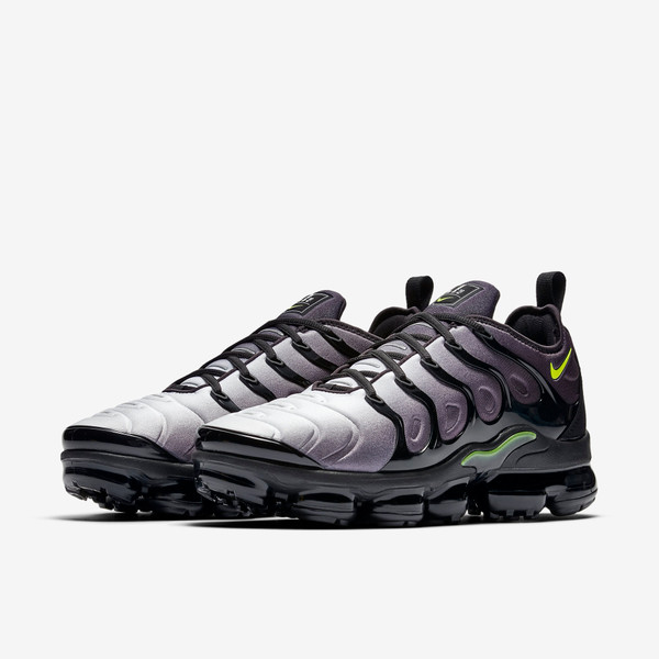 Air VaporMax Plus Black Volt